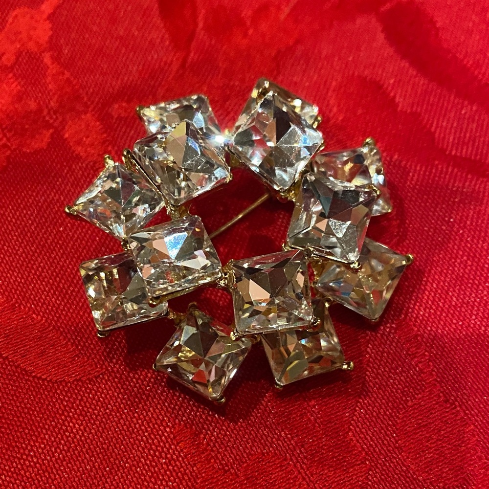 Elegant Gold and Silver Crystal Brooch